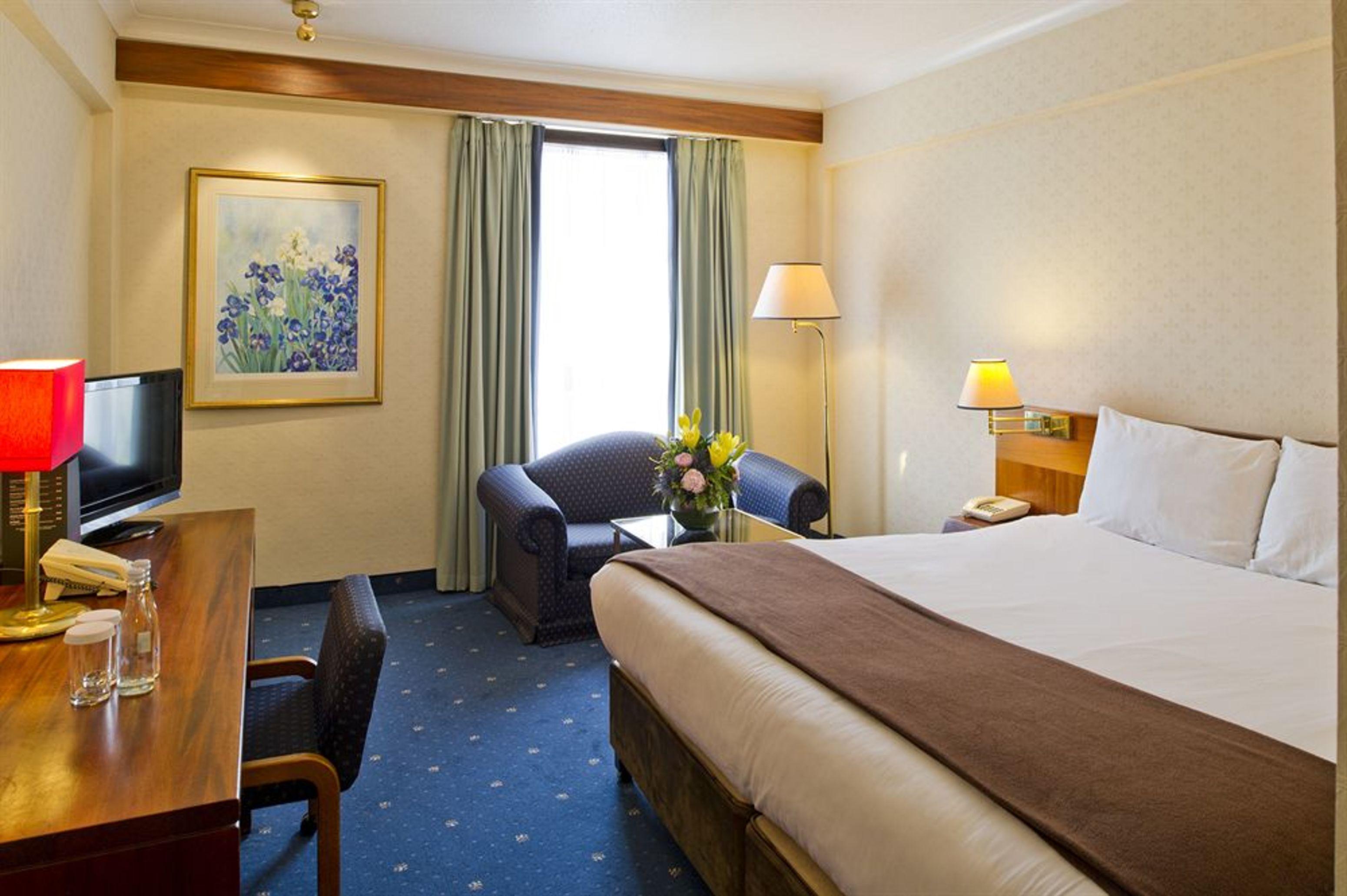 Clarion Croydon Park Hotel Bagian luar foto