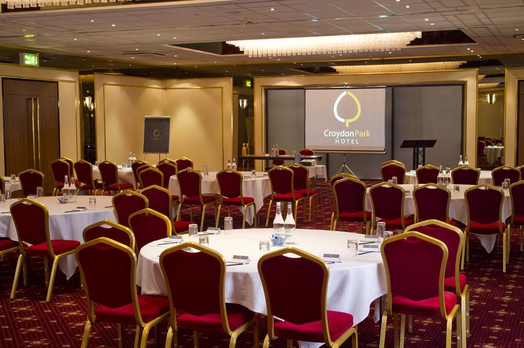 Clarion Croydon Park Hotel Bagian luar foto