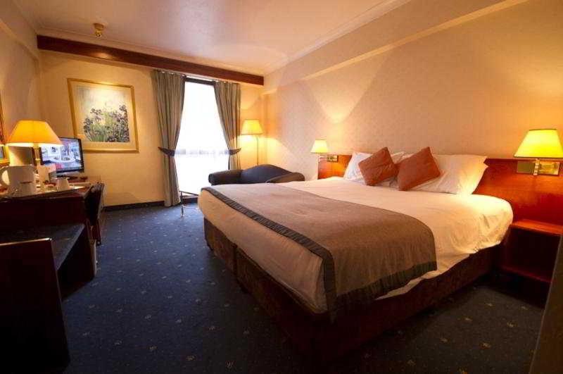 Clarion Croydon Park Hotel Bagian luar foto