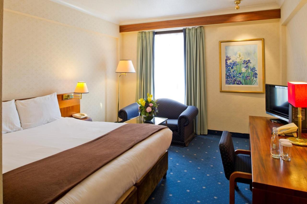 Clarion Croydon Park Hotel Bagian luar foto
